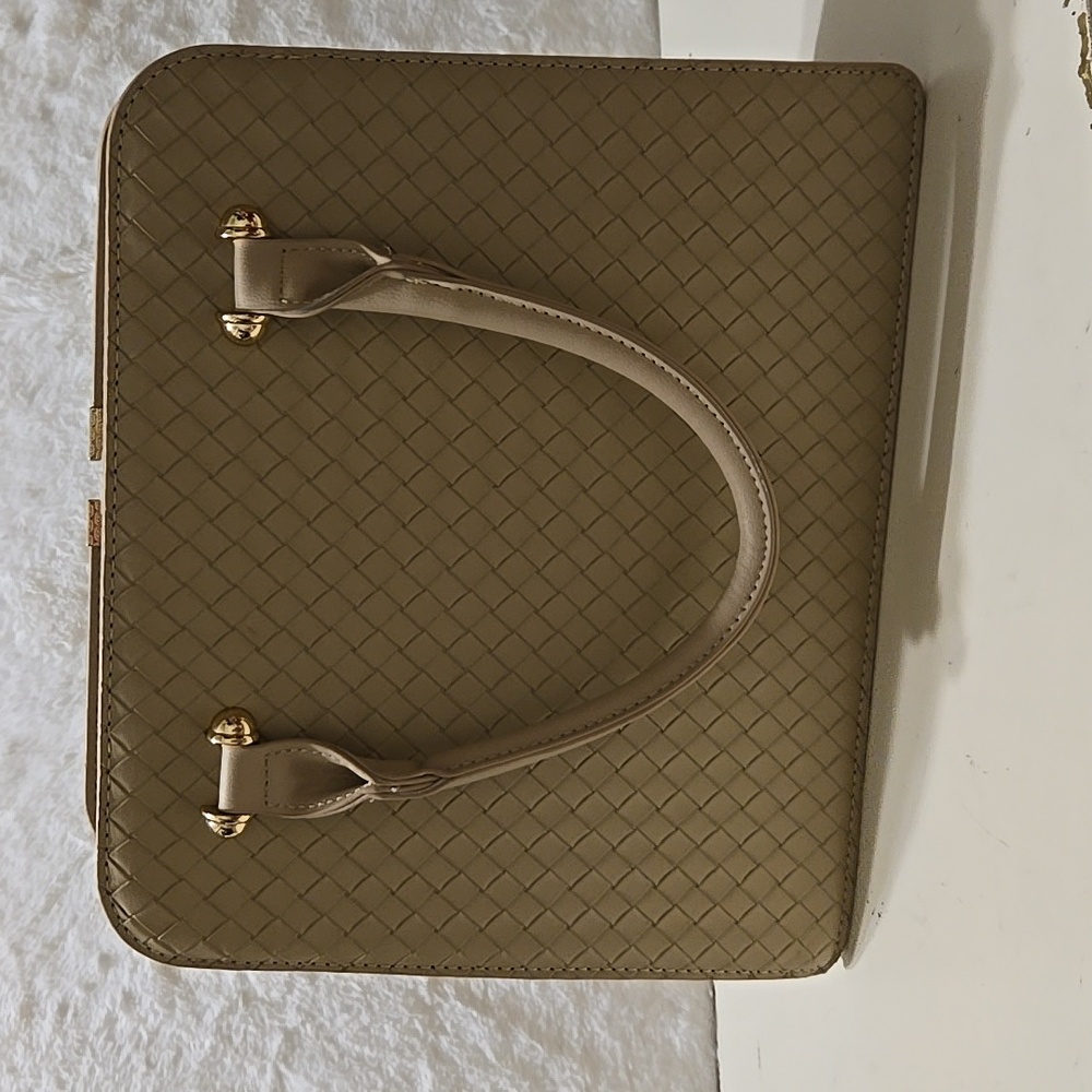 Purse - Picture 2 of 6